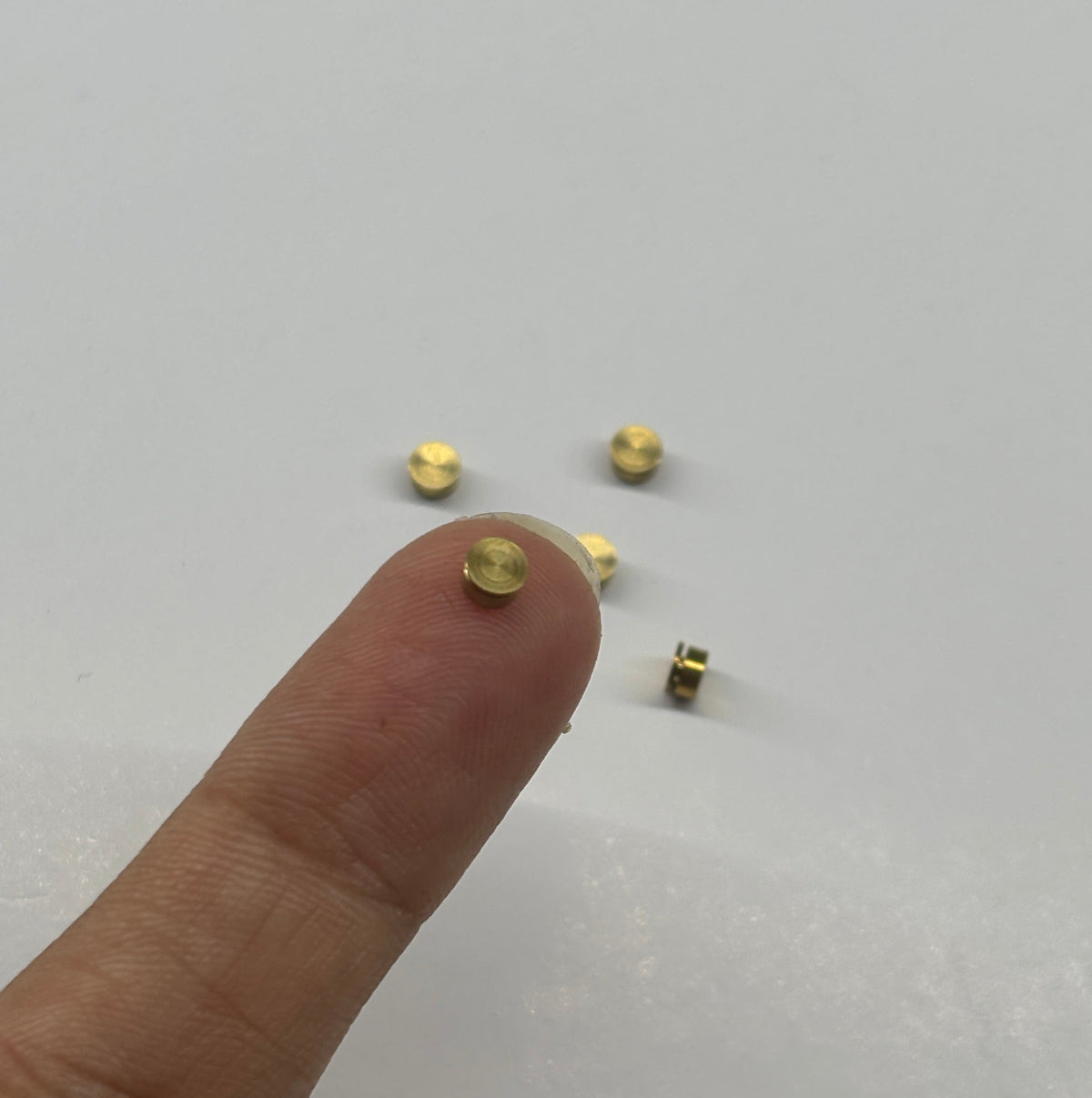 Nail spinner