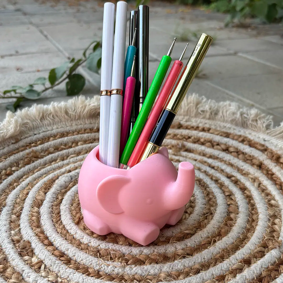 Little elephant nail brush holder