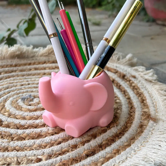 Little elephant nail brush holder
