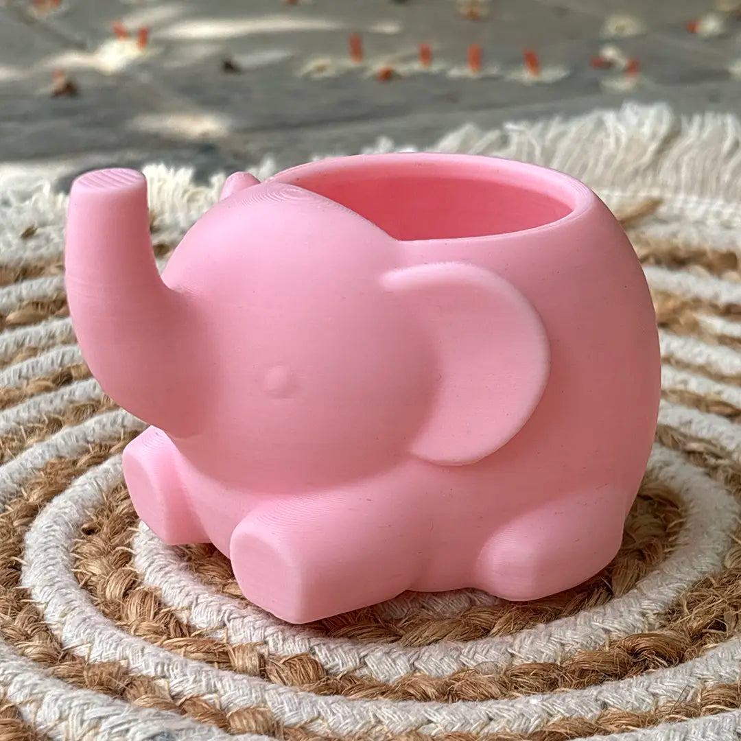 Little elephant nail brush holder